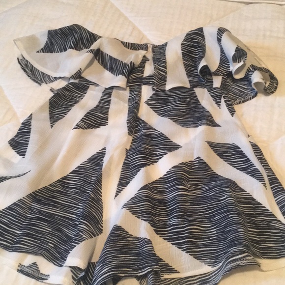 Romper - Picture 4 of 5